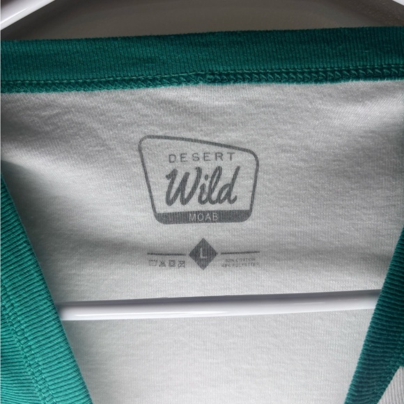 Desert Wild Green and White Dinosaur Cowgirl Raglan Tee Size L - Picture 4 of 5